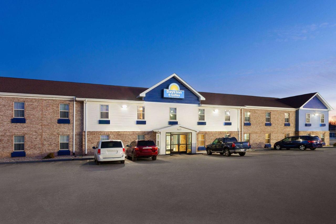 Days Inn & Suites By Wyndham Sellersburg Extérieur photo